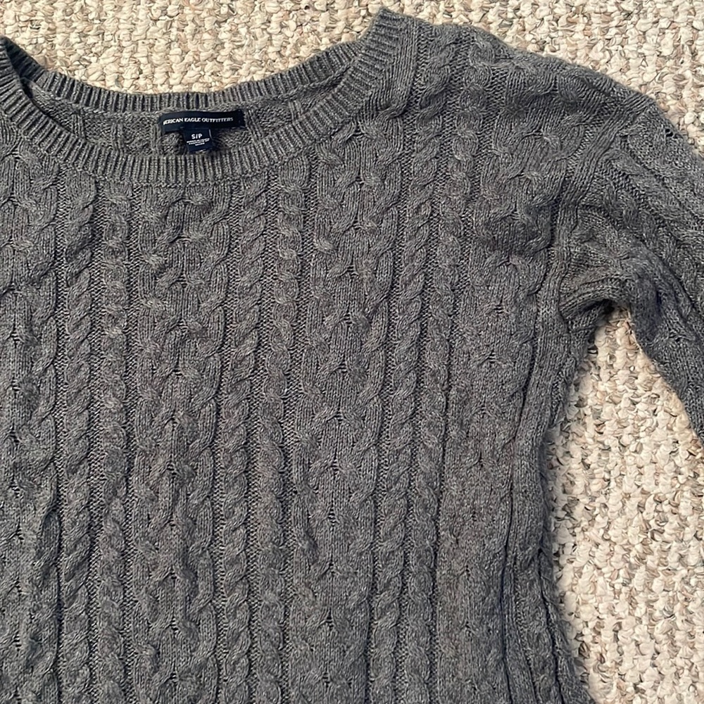 American Eagle Sweater